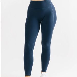 Alphalete navy leggings